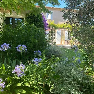 La Paradoune 2 Bed & Breakfast